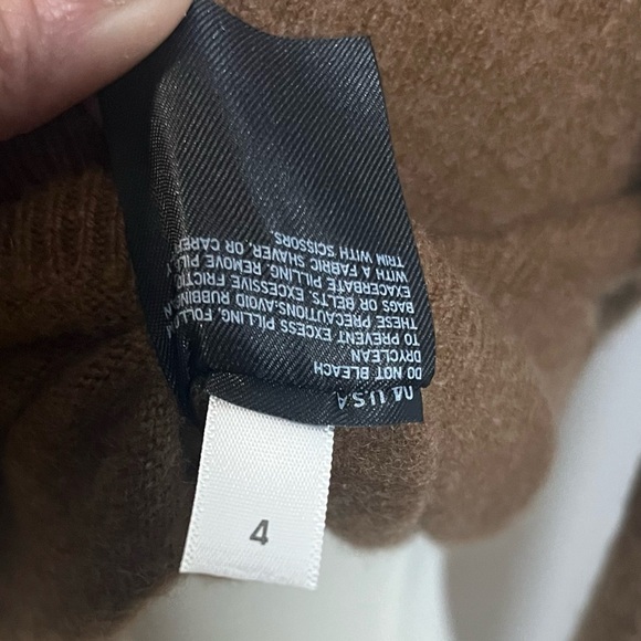 Uniqlo Women’s Cashmere Sweater Sz S - Picture 6 of 6